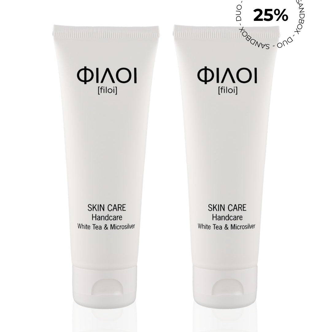 Zwei weiße Handcreme-Tuben von Filoi mit White Tea & Microsilver, 25% Rabatt;