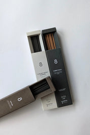 no need for more - Natürliche Räucherstäbchen - "Offline" - sanftes Sandelholz