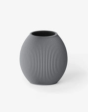 Kugelförmige Vase mit gerippter Oberfläche in Dunkelgrau;
