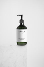 Flasche mit schwarzem Pumpspender, grün getönt, Etikett mit Marke 'ΦΙΛΟΙ', sanfte Grapefruit-Duschgel, 490 ml;